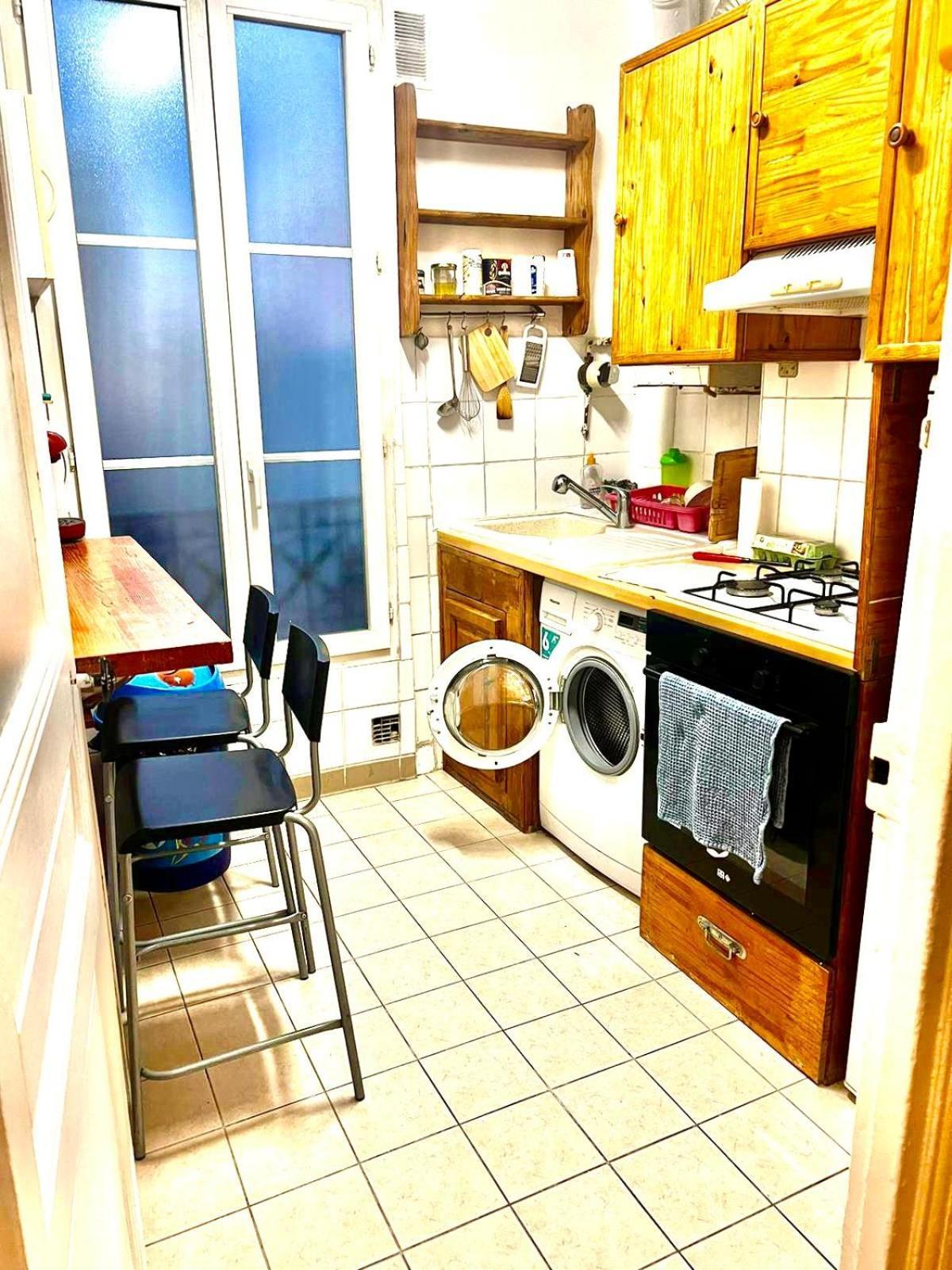 Cosy Apartment In Париж Екстериор снимка