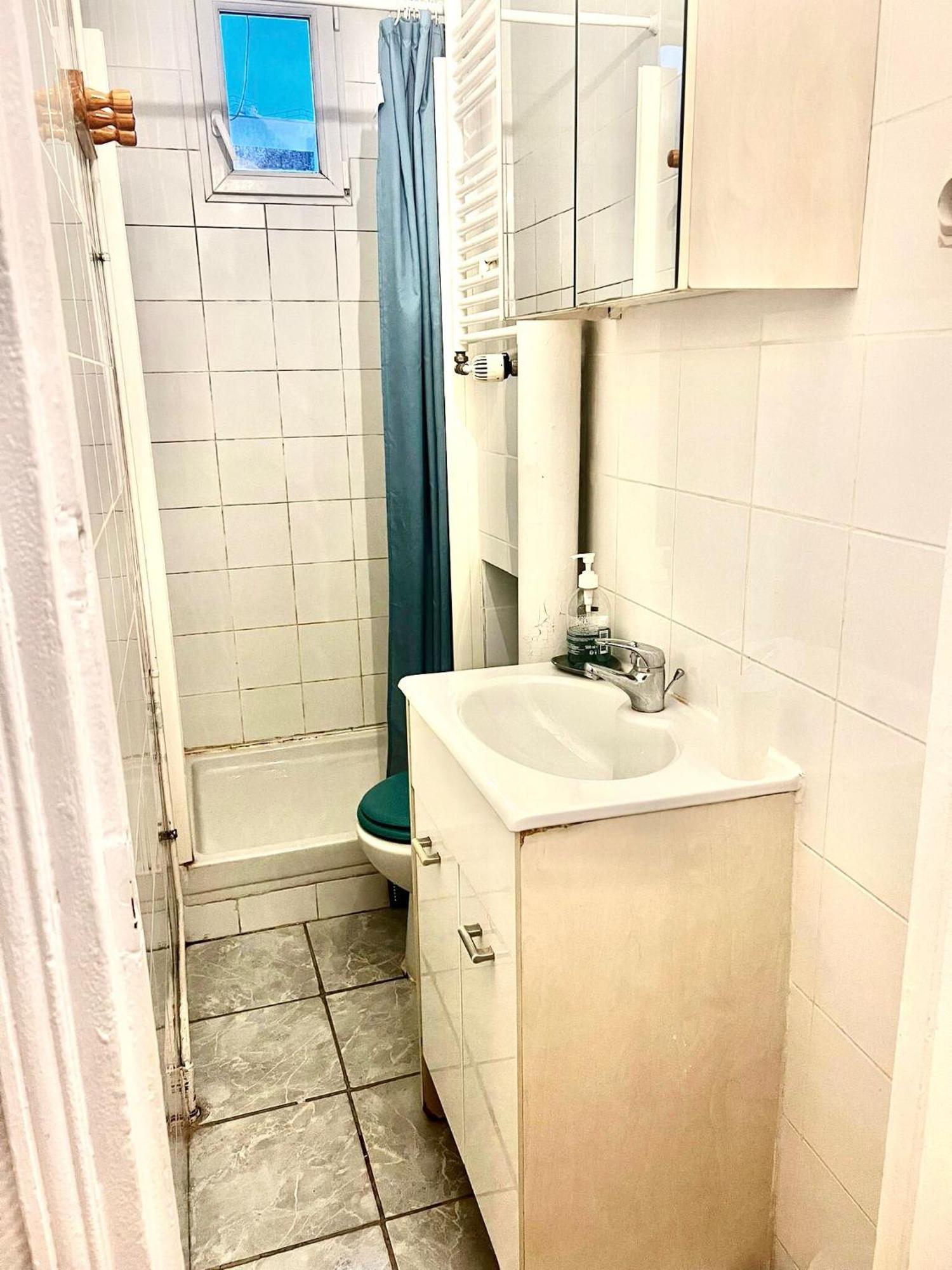 Cosy Apartment In Париж Екстериор снимка